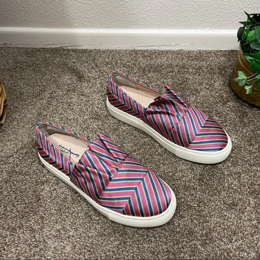 Cecilia New York Women’s Rooney Slip On Sneakers Shoe Size 6 M - Picture 3 of 11